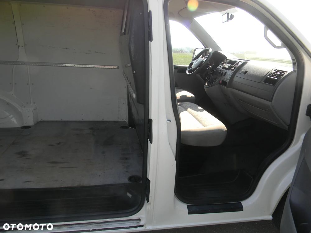 Volkswagen Transporter - 10