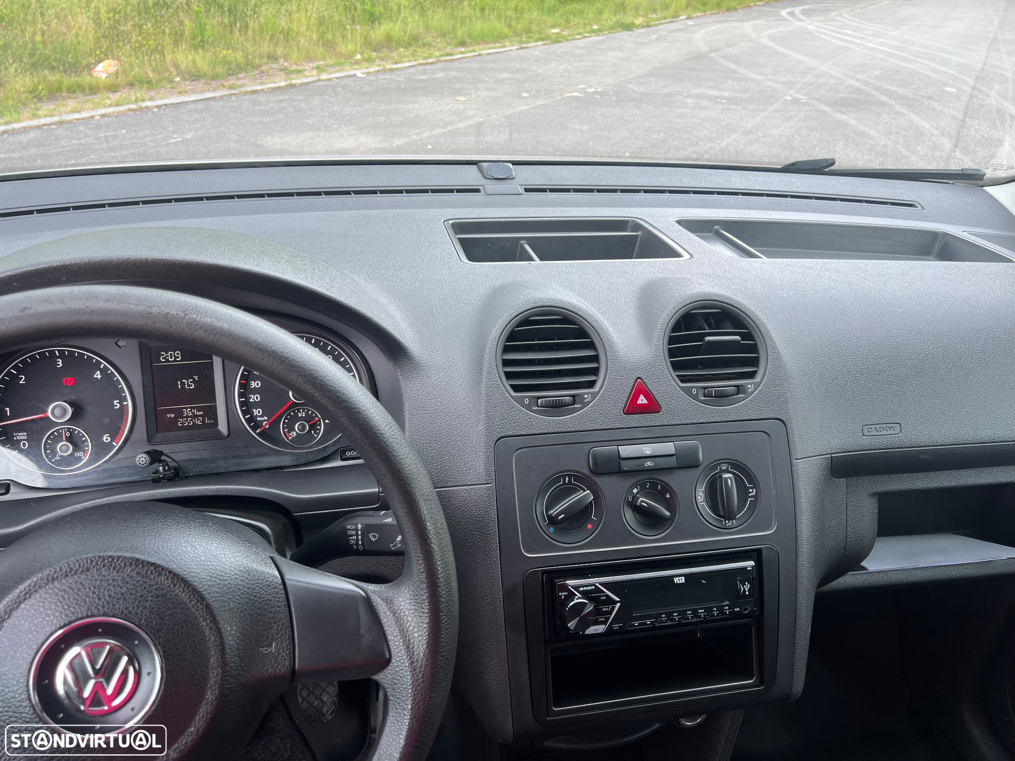 VW Caddy - 11