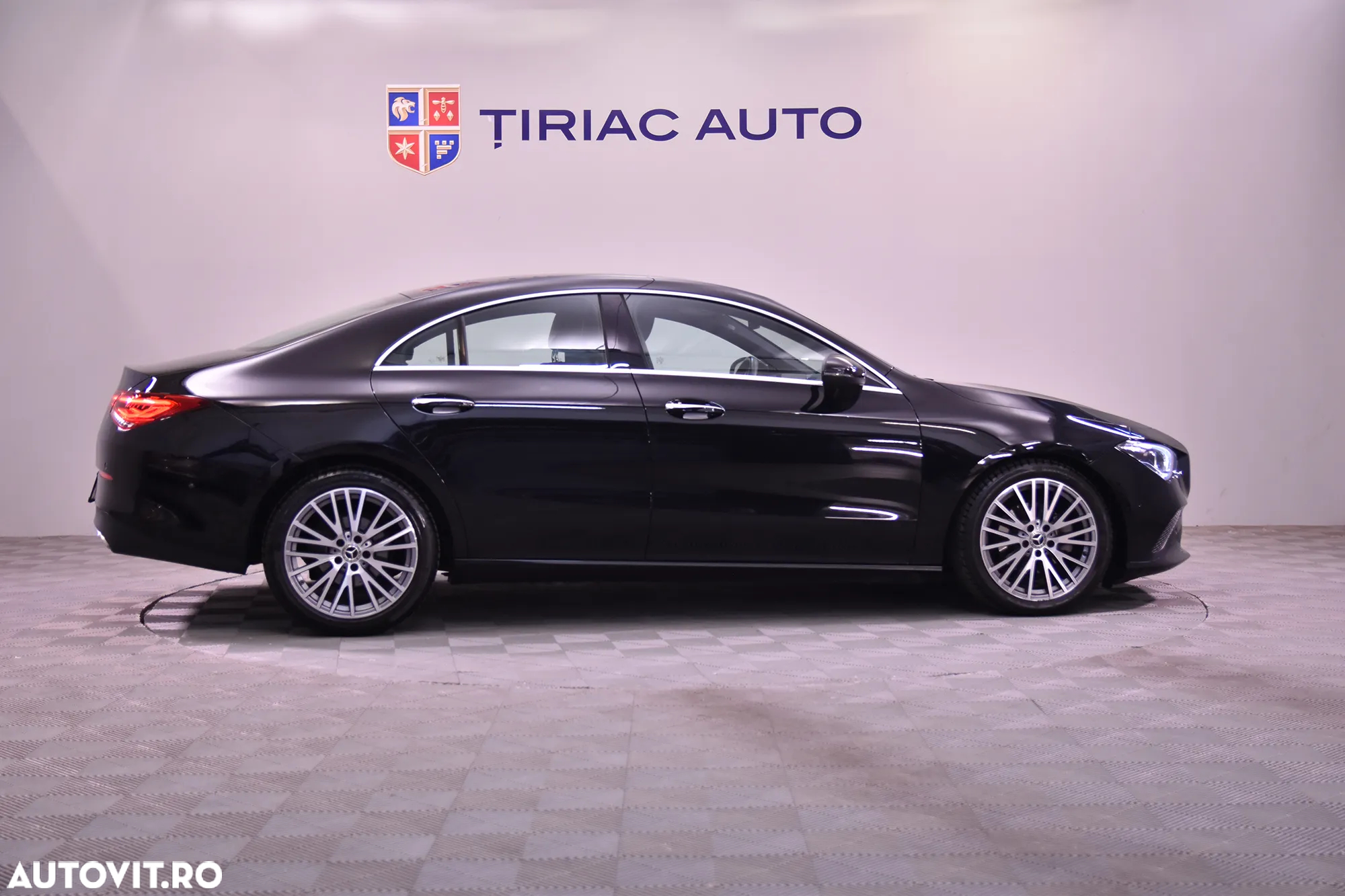Mercedes-Benz CLA 180 7G-DCT - 6