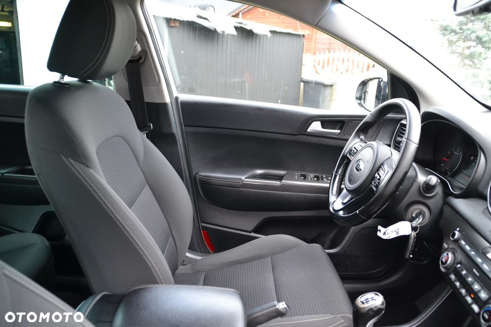 Kia Sportage 1.6 GDI 2WD Dream-Team Edition - 32