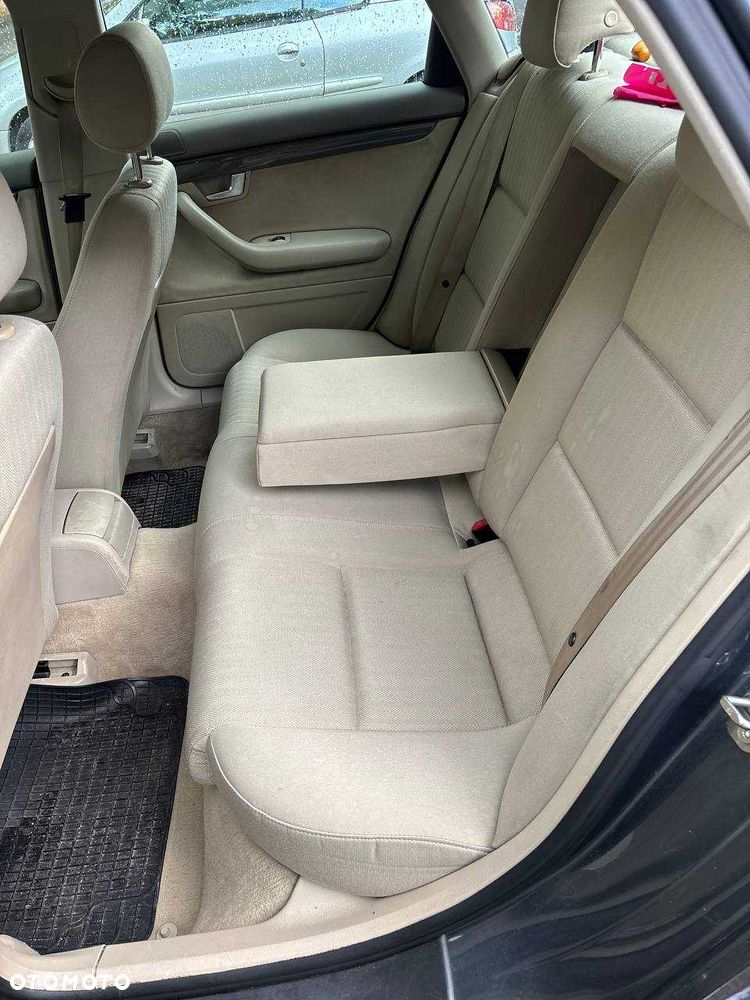 Audi A4 Limousine - 7