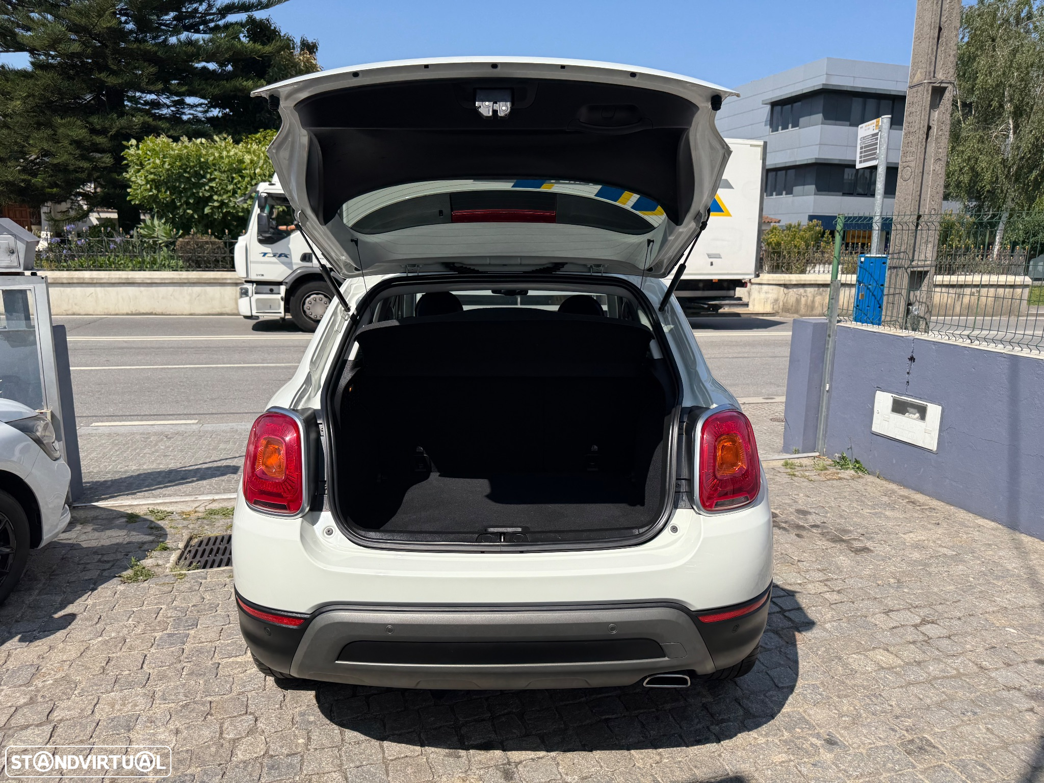 Fiat 500X 1.6 MJ City Cross S&S - 16