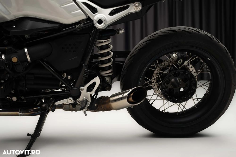 BMW R nineT - 12