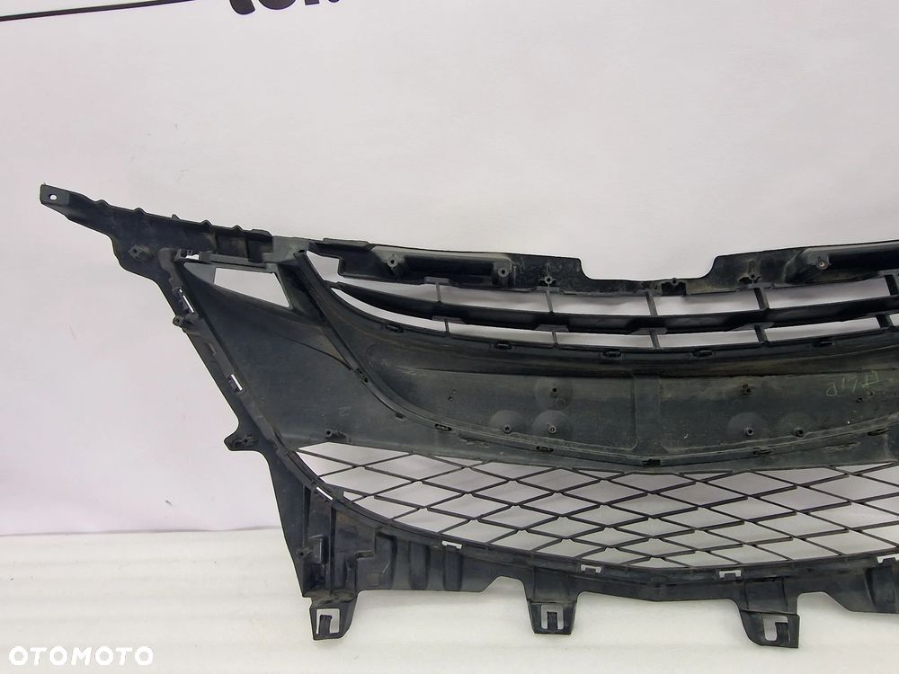MAZDA 5 V LIFT 10- KRATKA ŚRODKOWA ZDERZAKA PRZEDNIEGO PRZÓD BARDZO ŁADNA , NR C513-501T1 , NR AUKCJI KR146 - 8