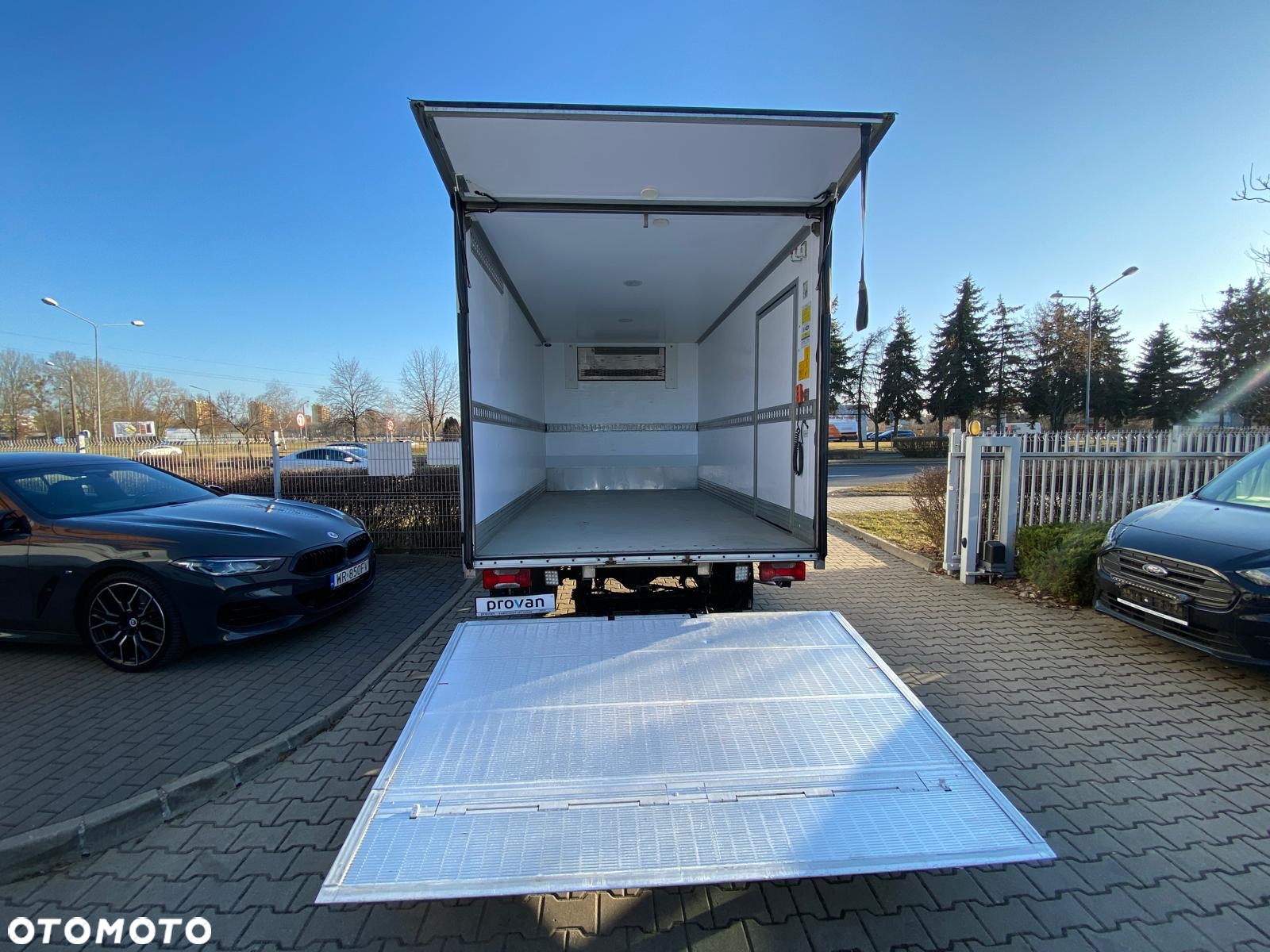 Iveco DAILY 35-160 2,3 HPI KONTENER CHŁODNIA MITSUBISHI WINDA ZEPRO - 25