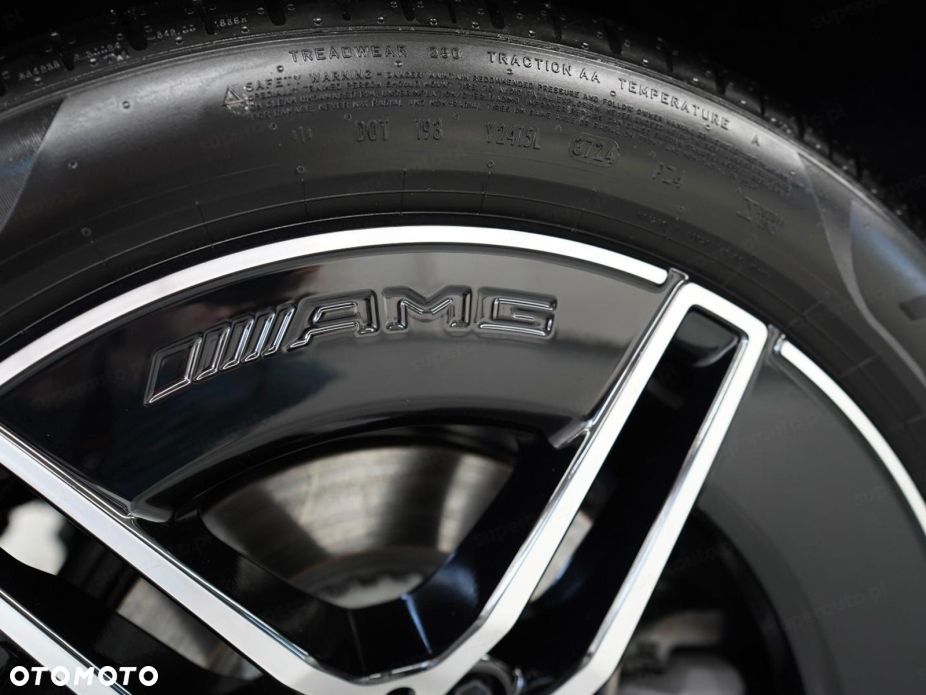 Mercedes-Benz Klasa E - 9