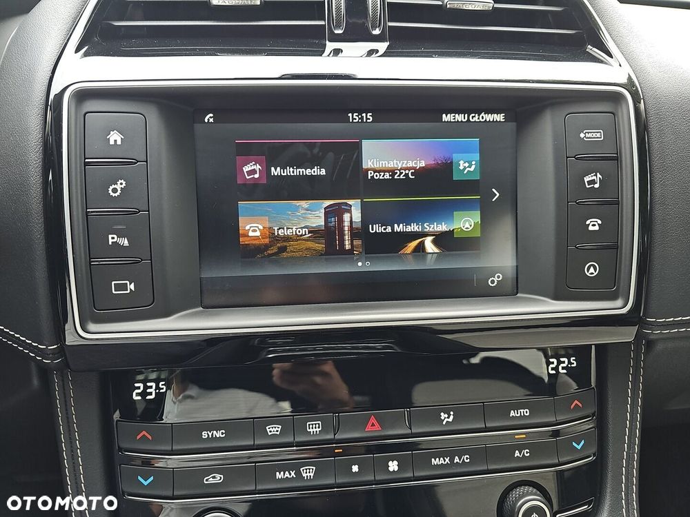 Jaguar F-Pace - 25