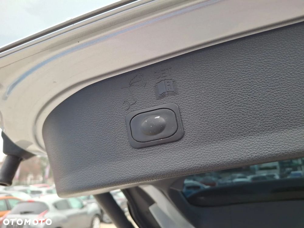 Ford Kuga 1.5 EcoBoost 2x4 ST-Line - 30