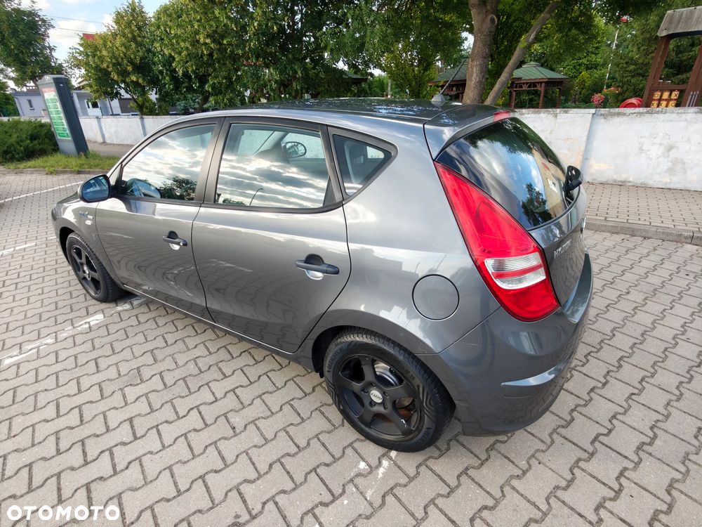 Hyundai i30 1.6 CRDi Classic EU5 - 9