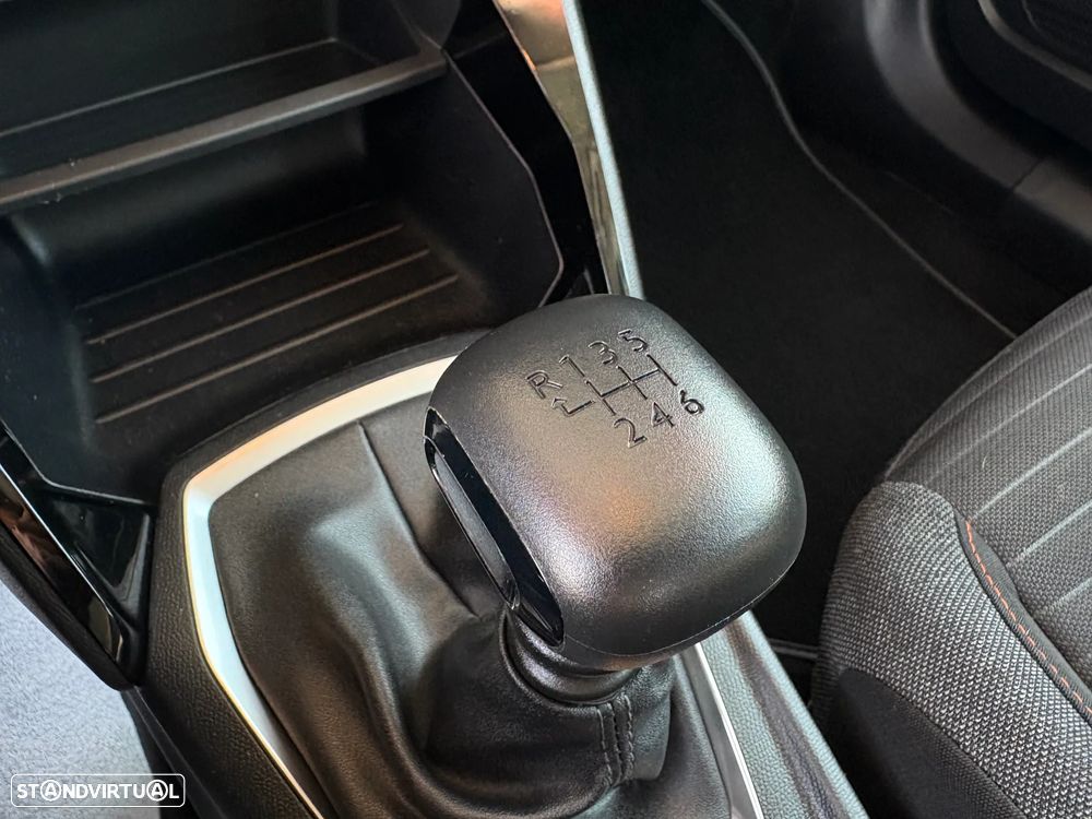 Peugeot 2008 PureTech 100 Active - 24