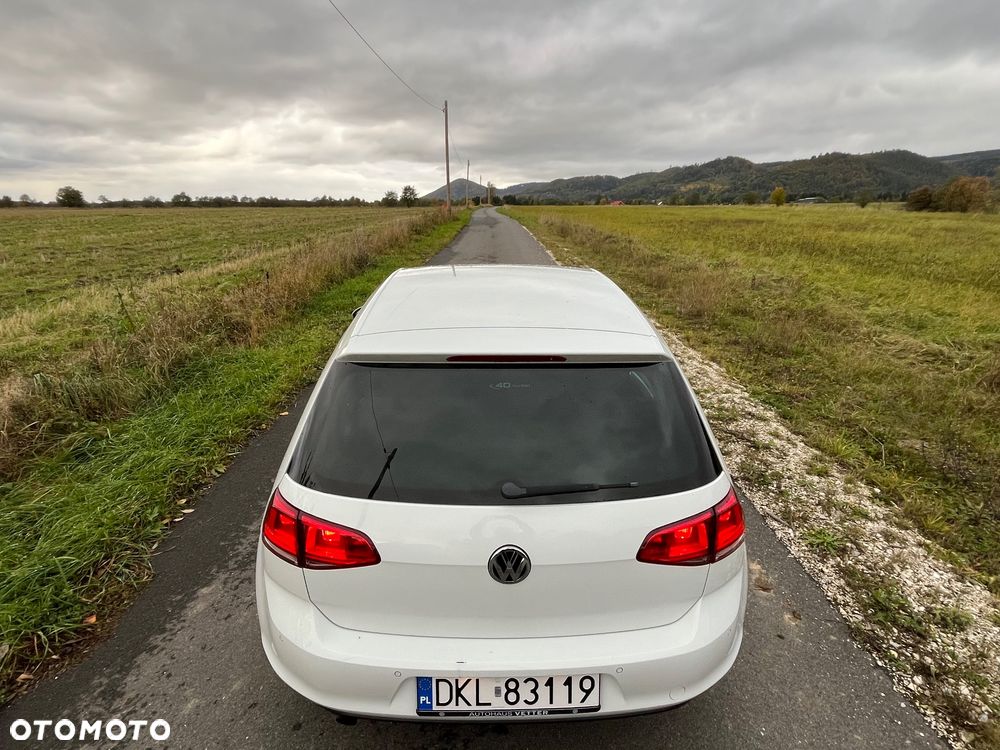 Volkswagen Golf - 6