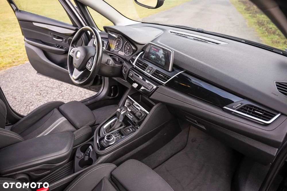 BMW Seria 2 218i Sport Line - 13