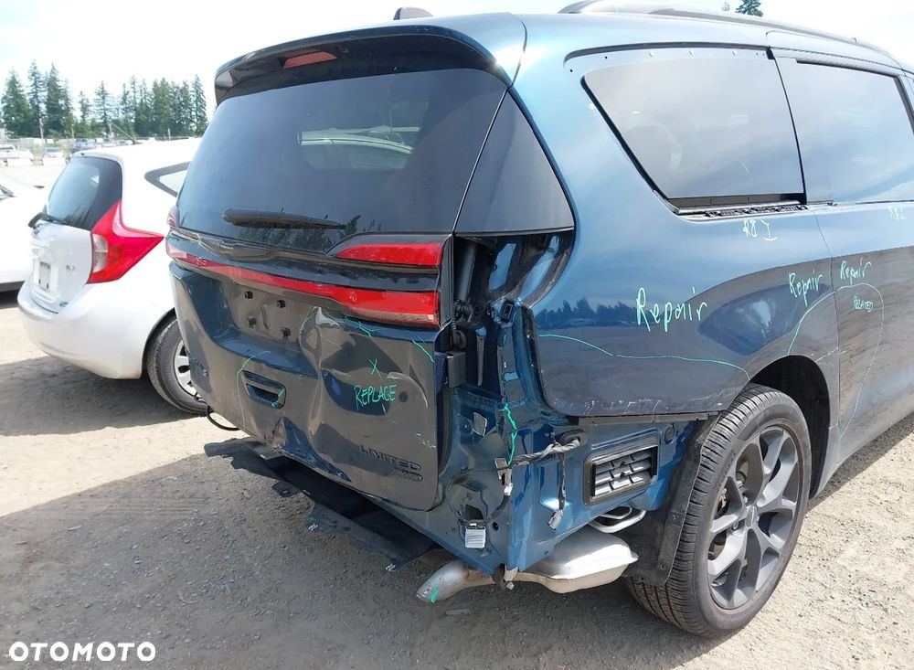 Chrysler Pacifica - 7