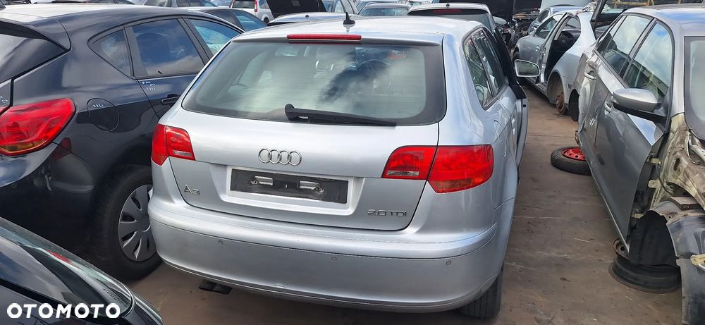 Audi A3 8P 05- Klapa Bagażnika Tył Tylna Kod Lakieru LY7W