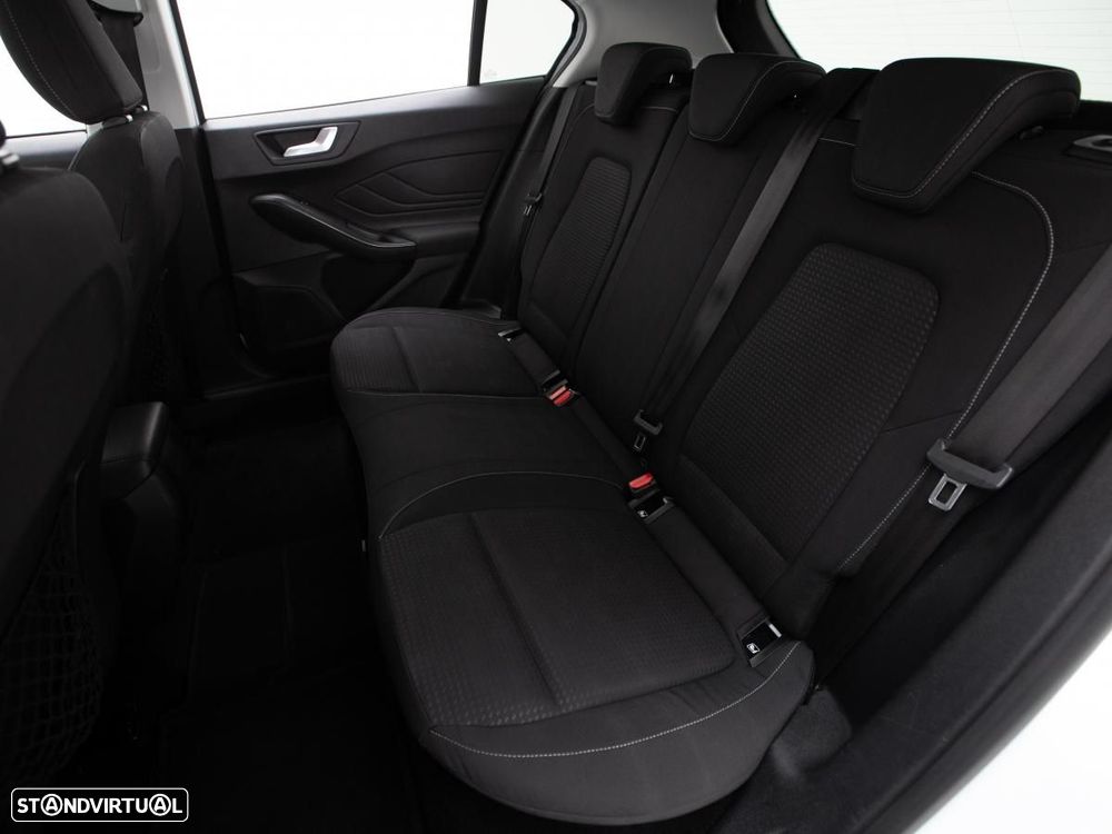 Ford Focus - 11