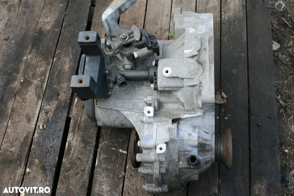 Cutie Viteze Seat Ibiza Vw Polo Audi A1 1.6 Tdi Euro 5 CAY 5+1 Viteze - 1