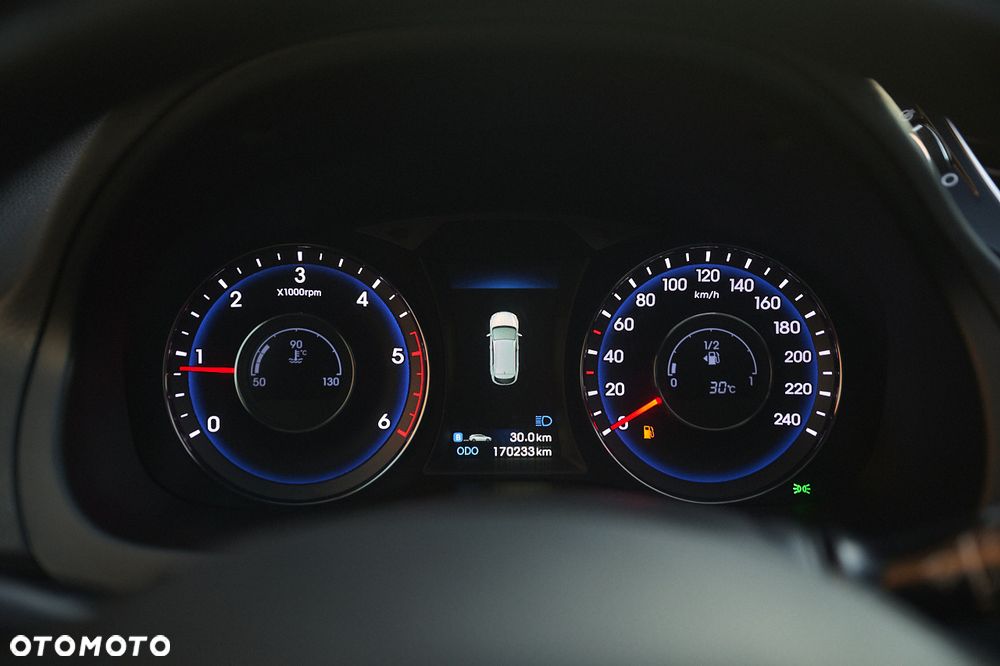 Hyundai i40 Kombi 1.7 CRDi Premium - 40