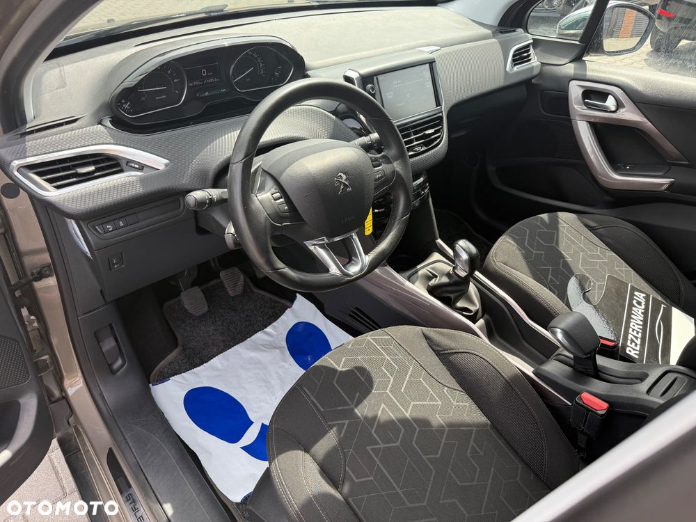 Peugeot 2008 1.2 Pure Tech Access EU6 - 13