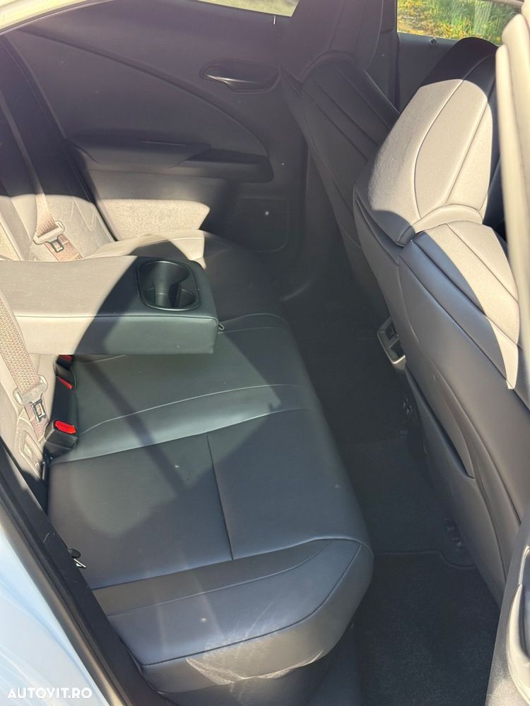 Lexus UX 250h (E-FOUR) F SPORT - 17