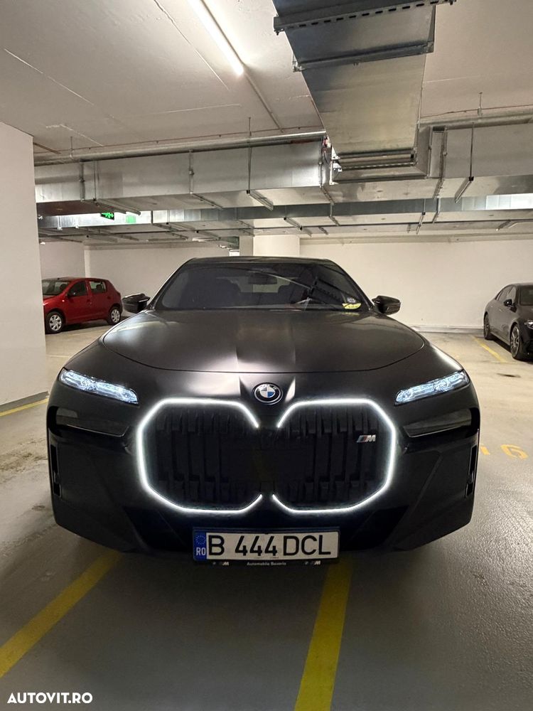 BMW M7 M760e xDrive - 1