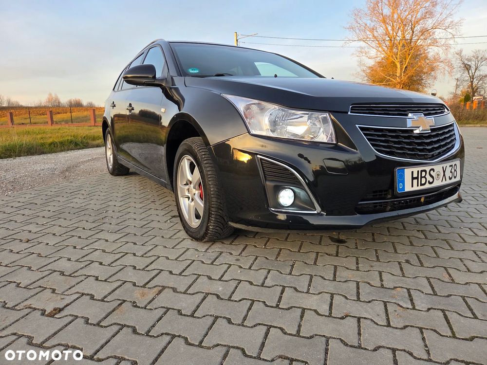 Chevrolet Cruze 1.6 LS+ - 23