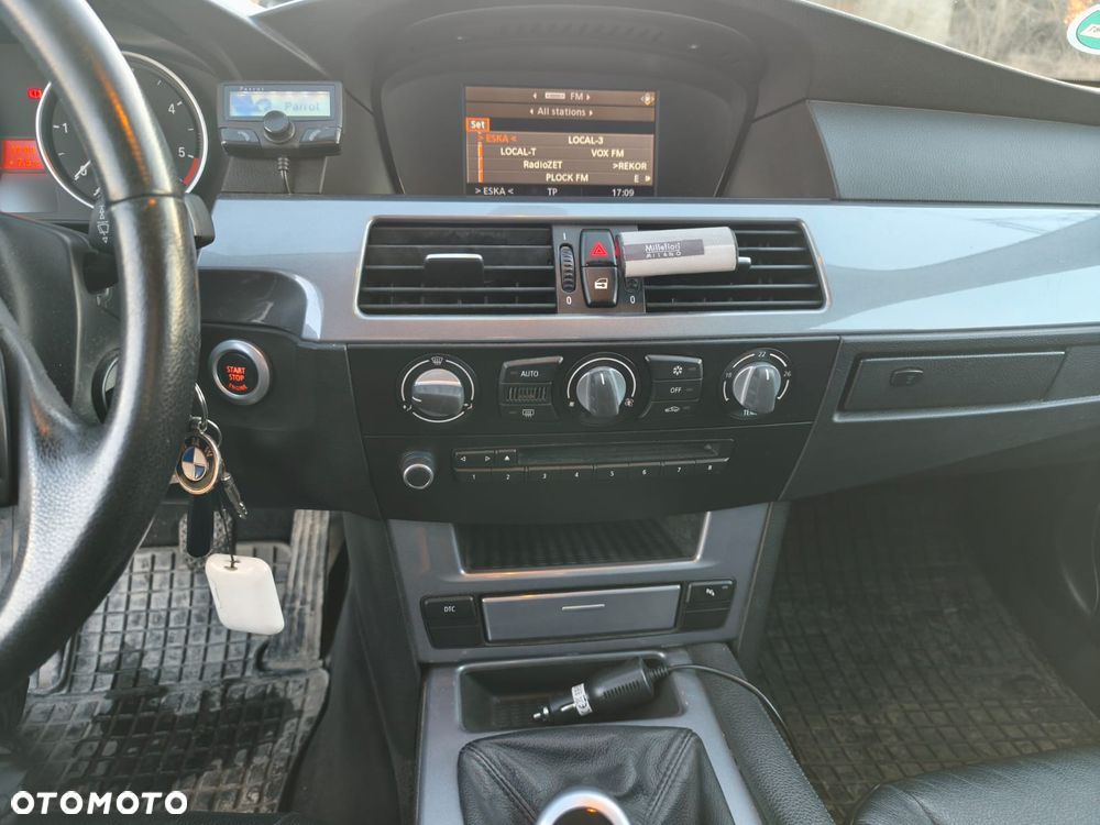 BMW Seria 5 520d Edition Sport - 28
