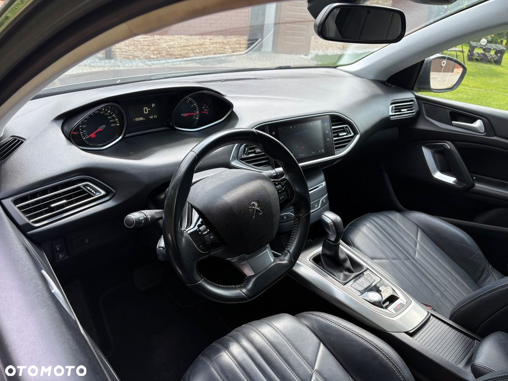 Peugeot 308 1.2 PureTech Allure S&S EAT8 - 13