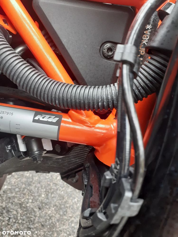 KTM Duke 390 - 25