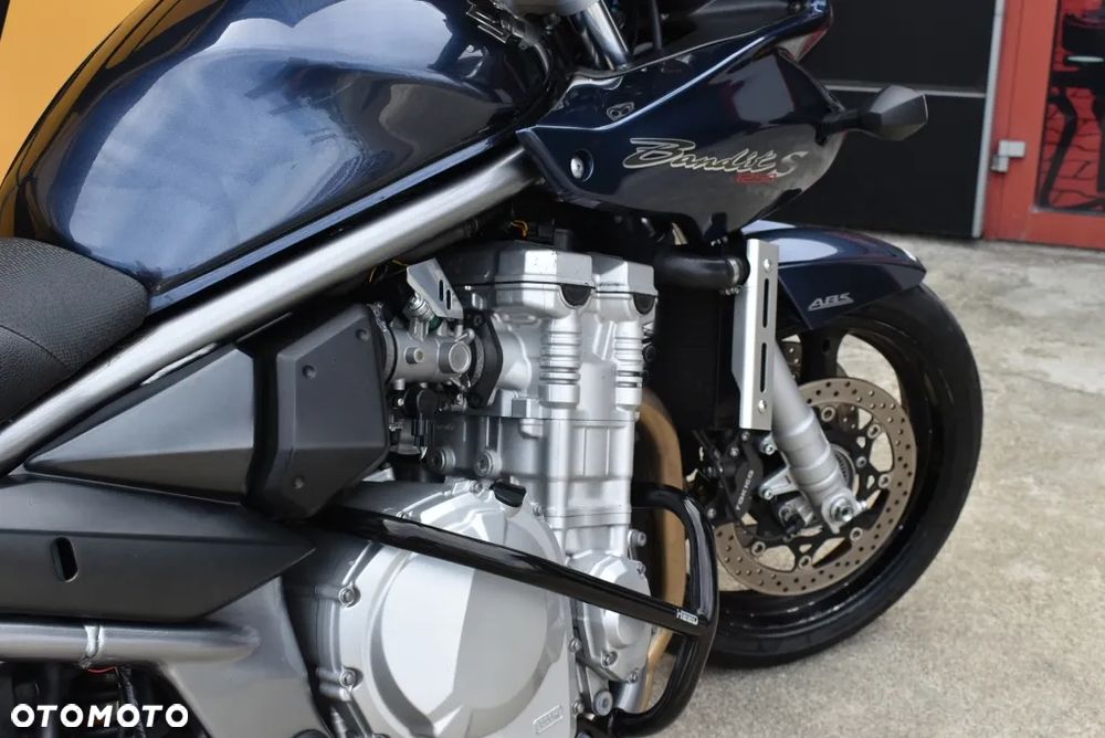 Suzuki Bandit - 27