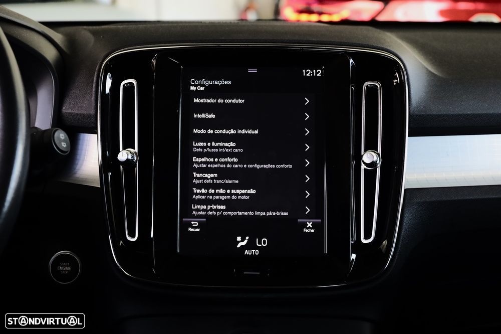 Volvo XC 40 1.5 T3 Momentum - 24
