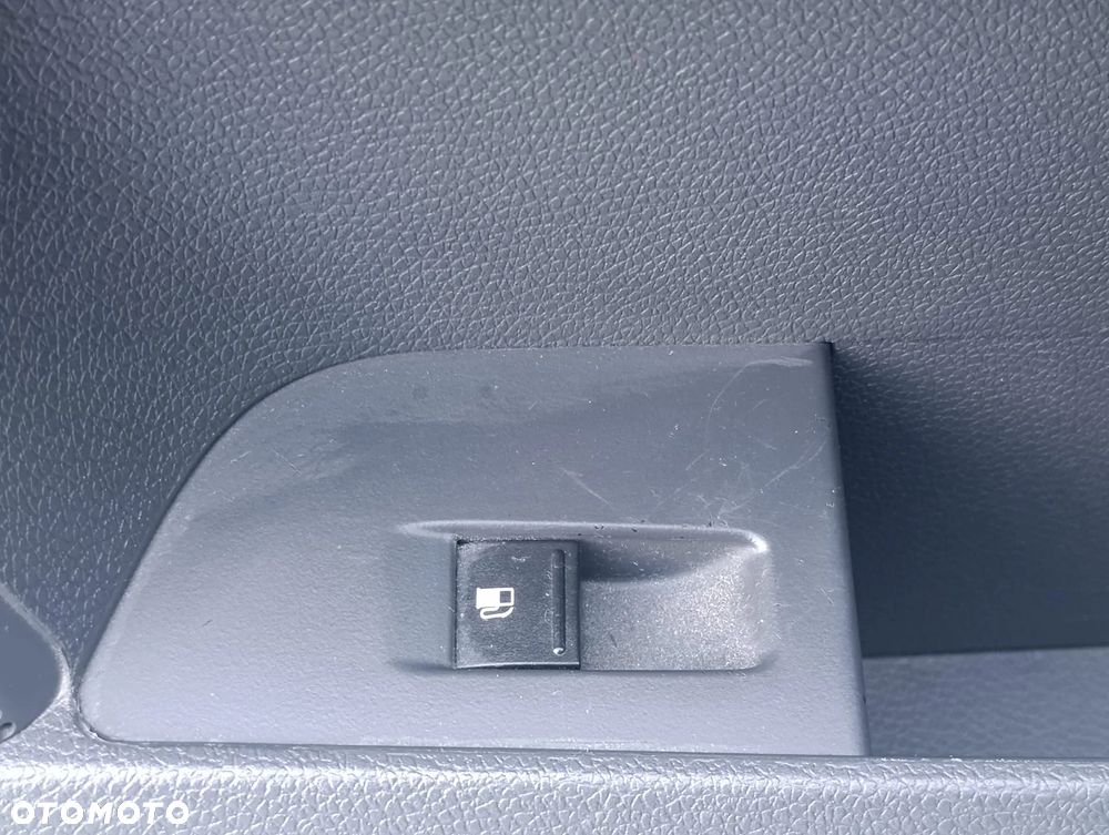 Volkswagen Golf 1.9 TDI DSG Comfortline - 5