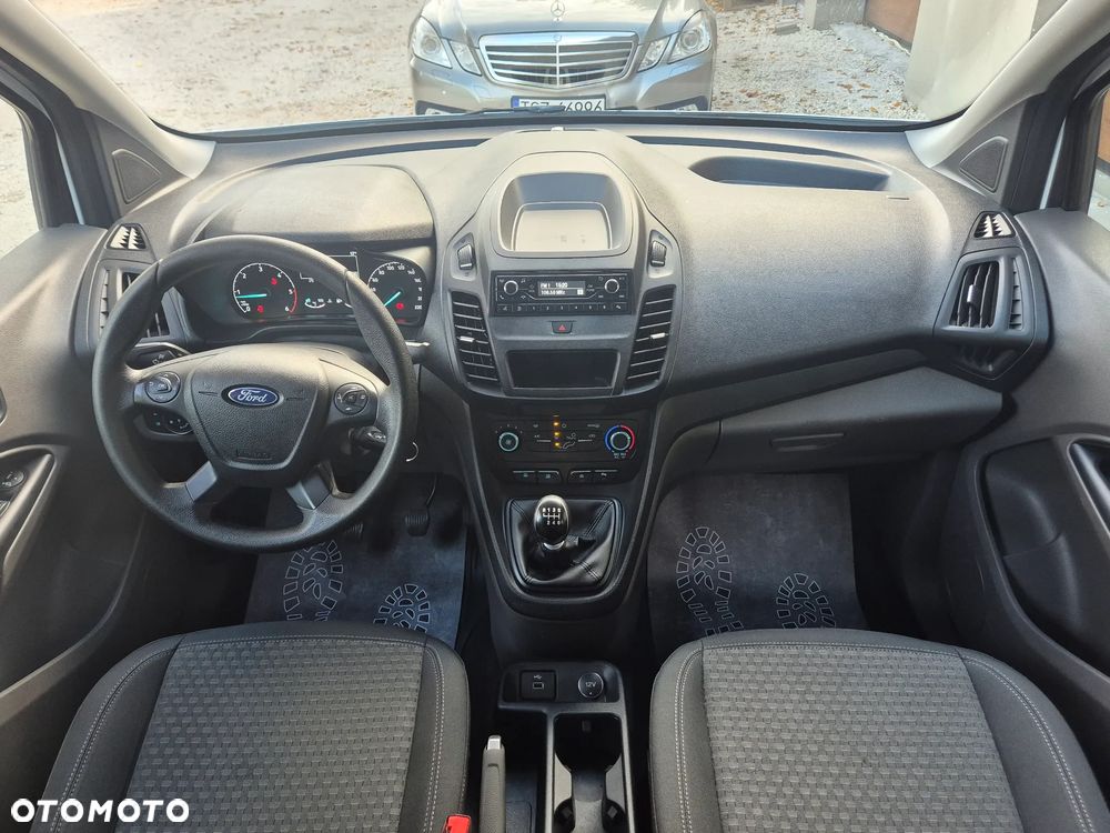 Ford Transit Connect - 13