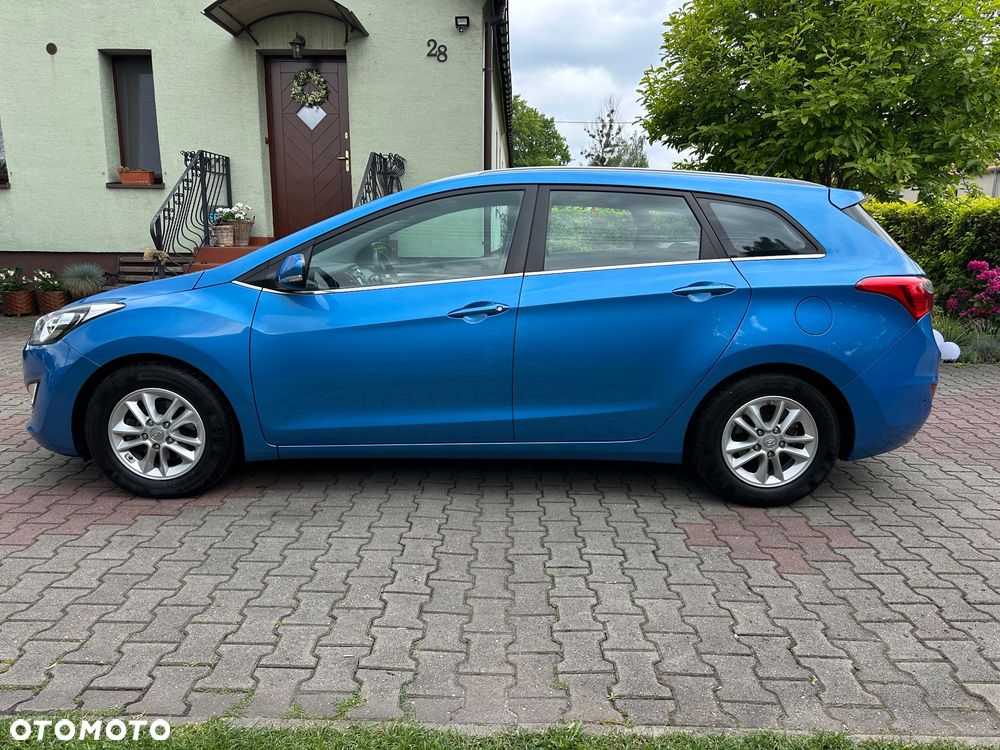 Hyundai i30 Kombi 1.6 GDi DCT Premium - 2
