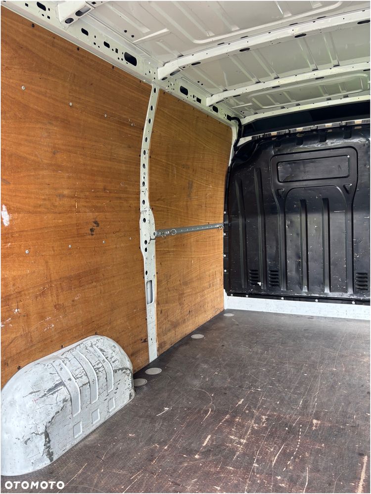 Renault Master III L2H2 - 23