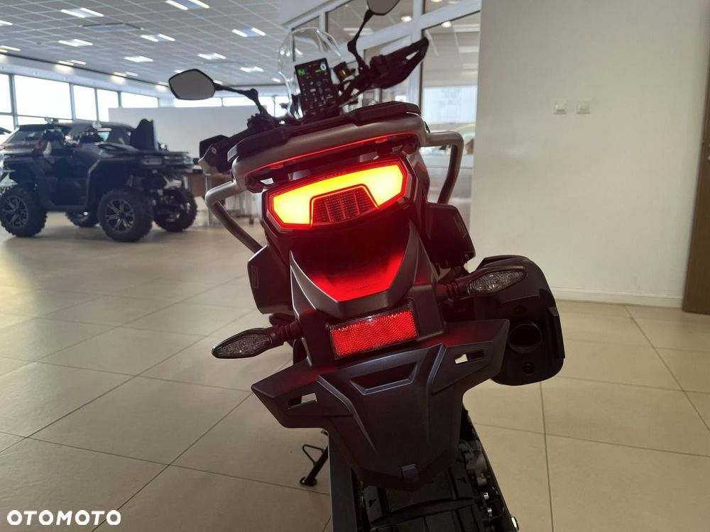 CFMoto MT-X - 15