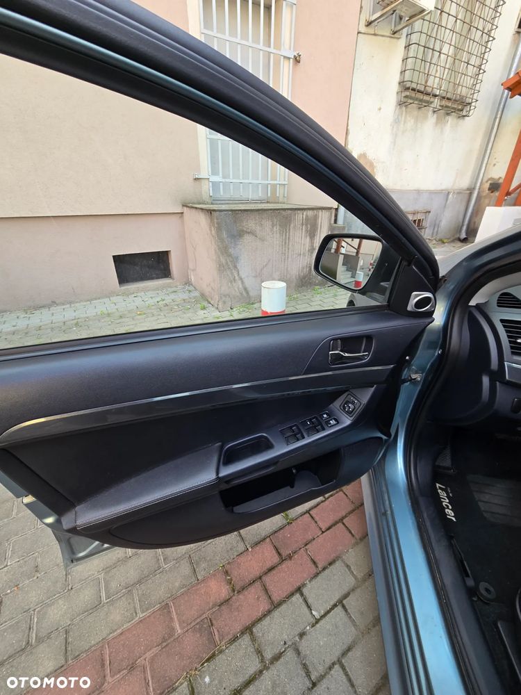 Mitsubishi Lancer 1.8 Instyle NAVI CVT - 18