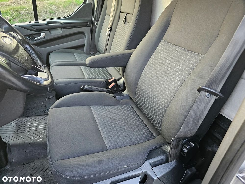 Ford TRANSIT CUSTOM - 8