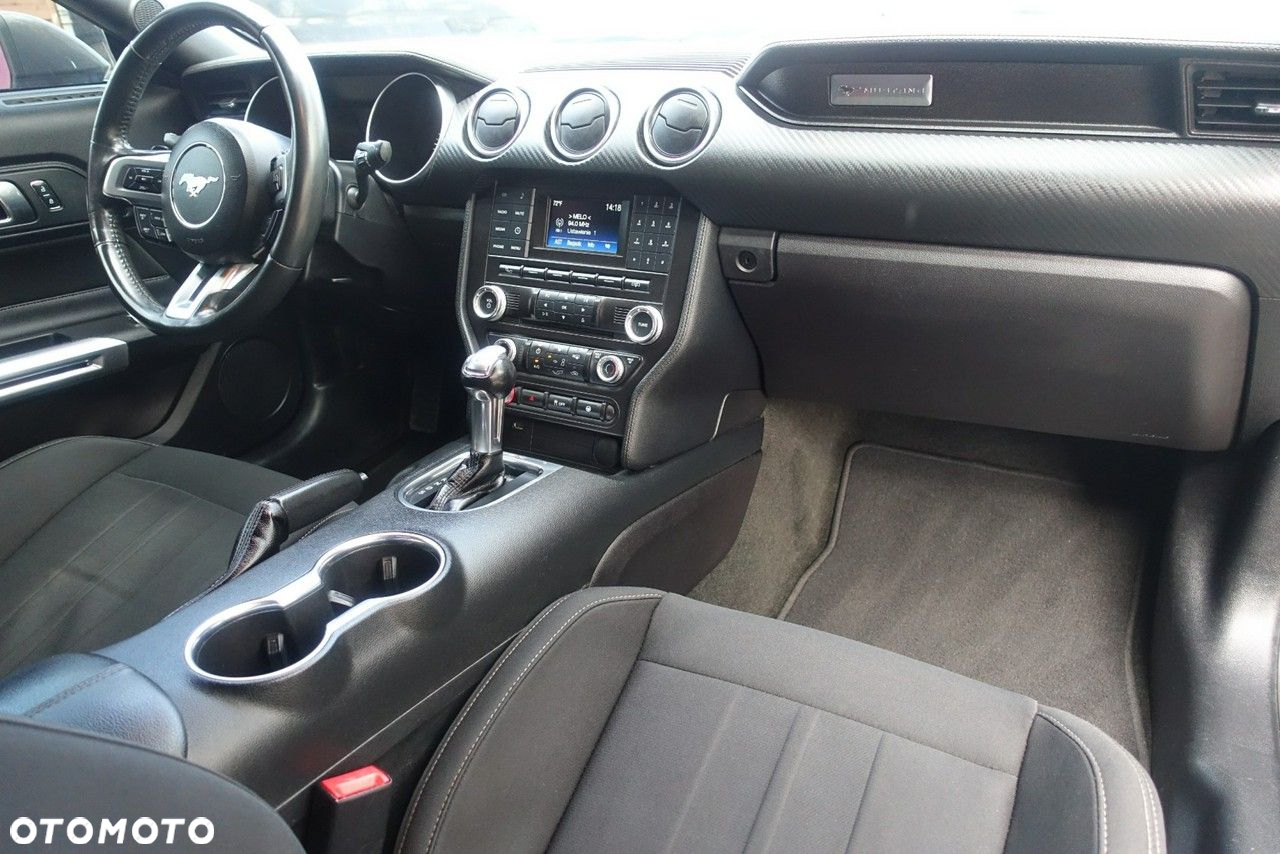 Ford Mustang - 13