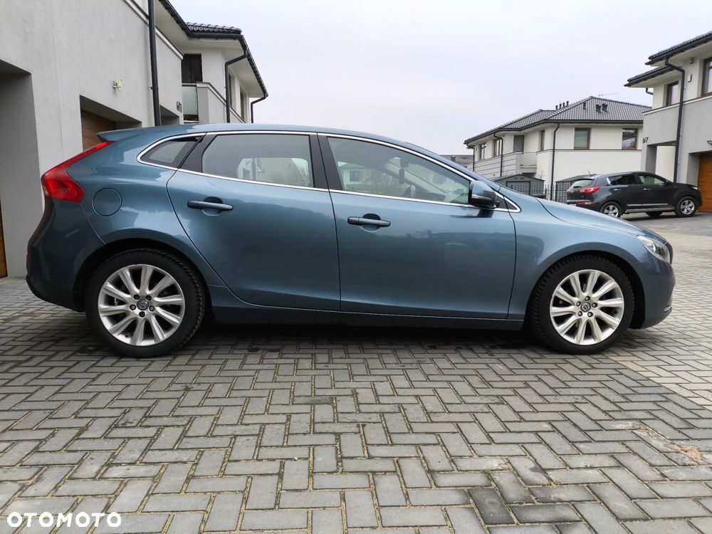 Volvo V40 D2 Summum - 4