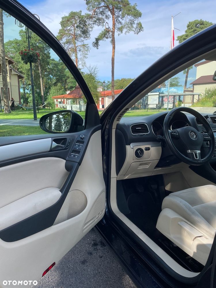 Volkswagen Golf - 6