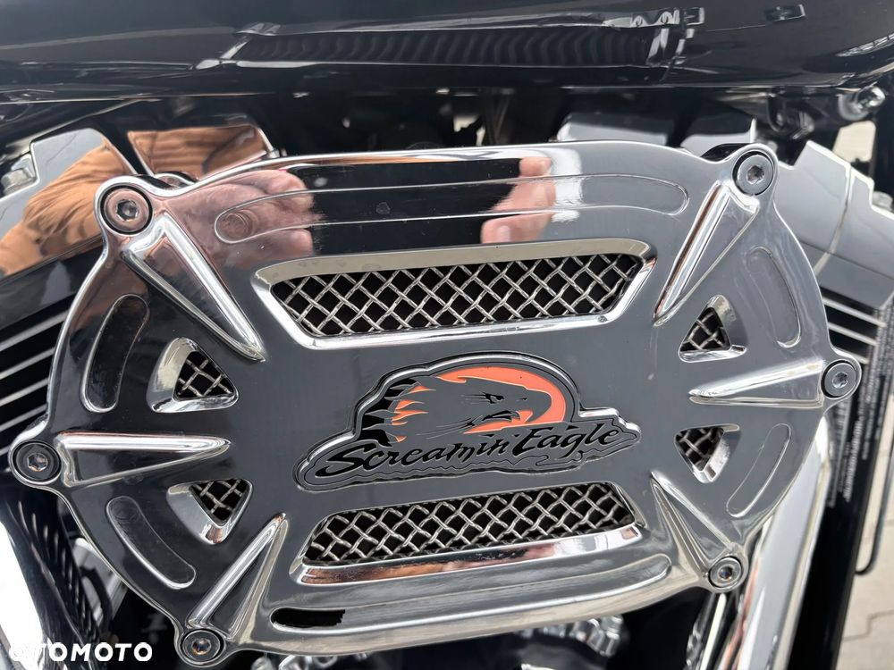 Harley-Davidson Softail Breakout - 12