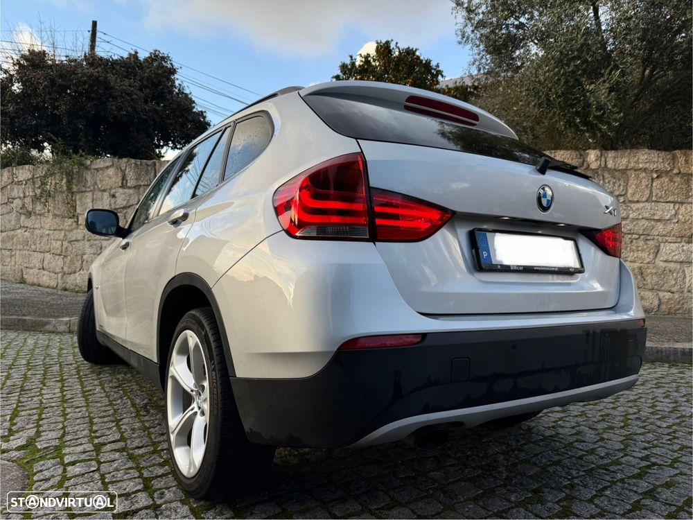 BMW X1 18 d sDrive - 1
