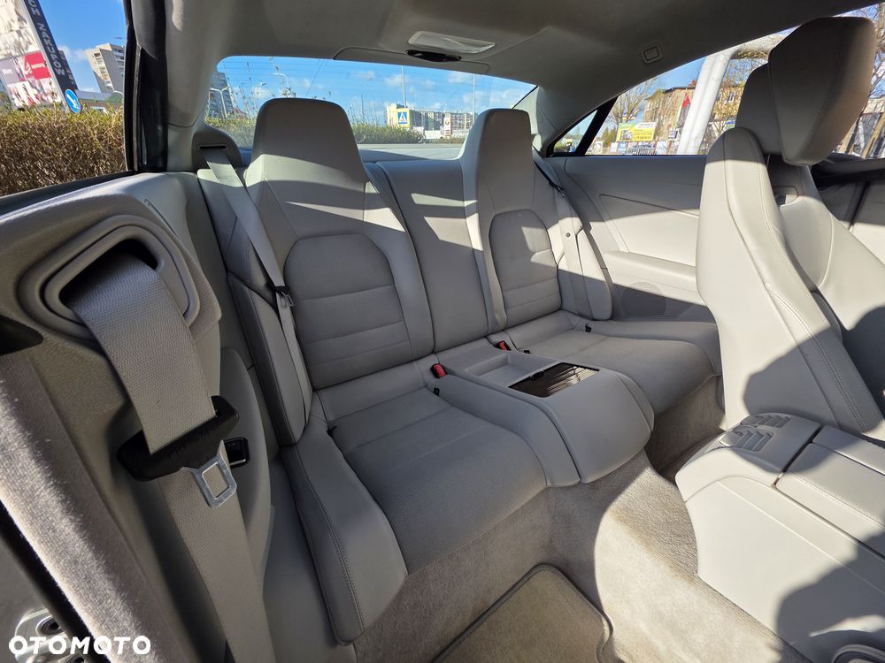 Mercedes-Benz Klasa E - 14