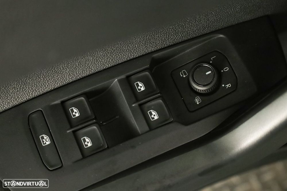 VW Taigo 1.0 TSI Urban - 17