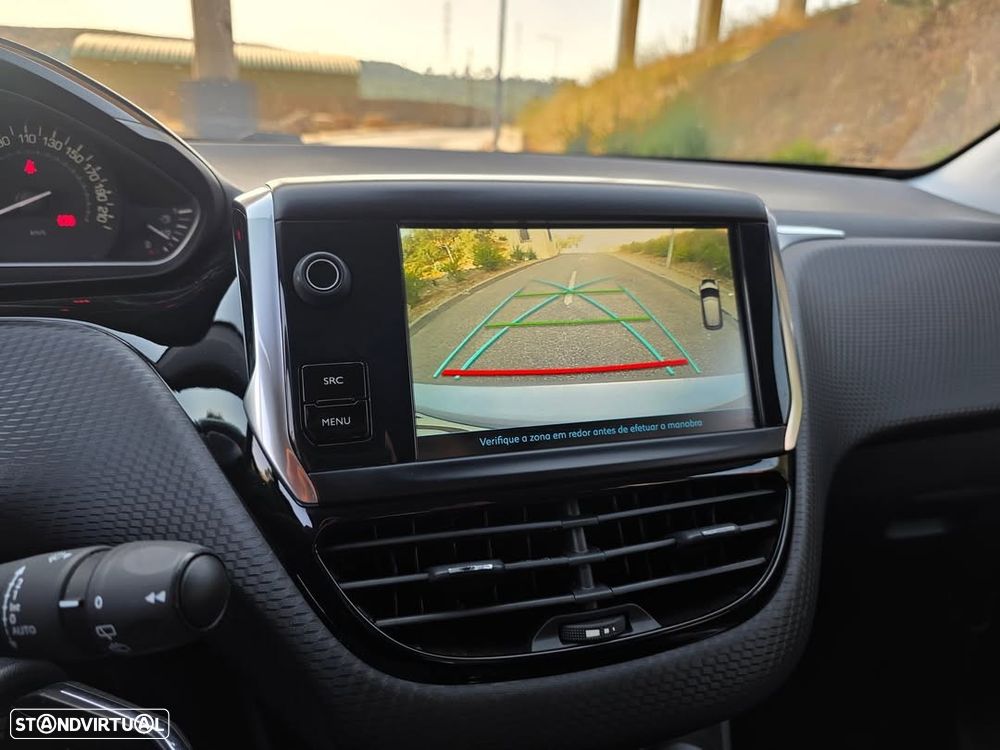 Peugeot 208 1.6 BlueHDi Style - 8