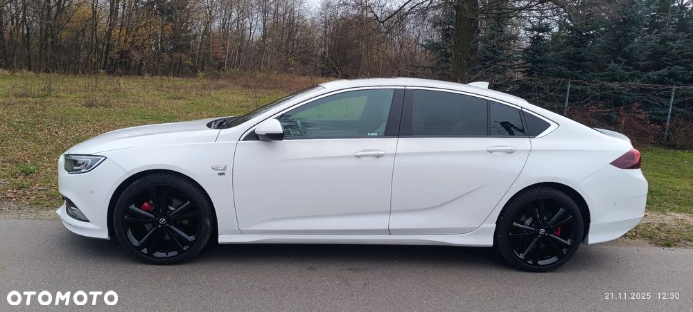 Opel Insignia 2.0 BiTurbo D 4x4 Automatik GSI - 2
