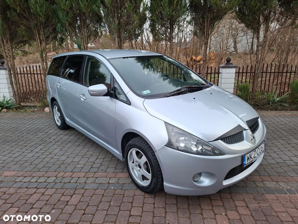 Mitsubishi Grandis - 1