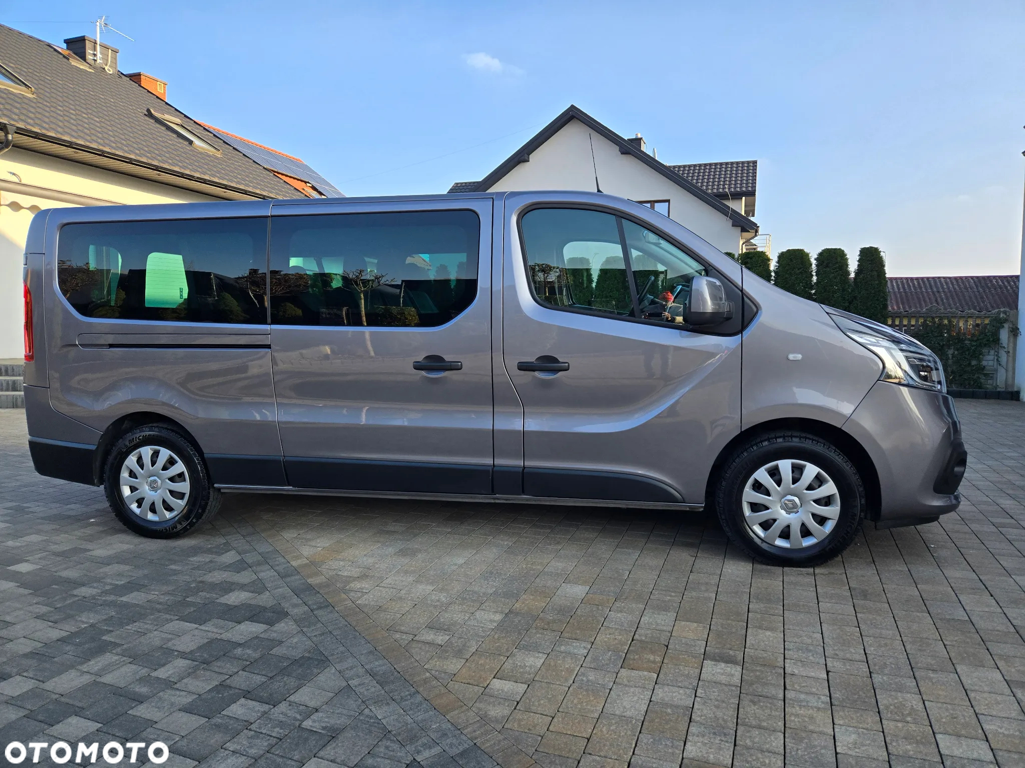Renault Trafic Grand SpaceClass 2.0 dCi EDC - 6