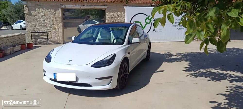 Tesla Model 3 - 9