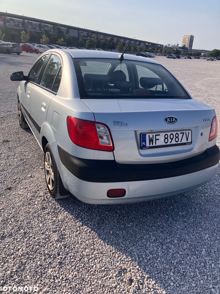 Kia Rio 1.5 CRDi Comfort - 6